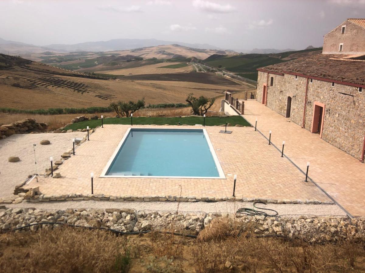 Camporeale Masseria Baglio Perciata מראה חיצוני תמונה
