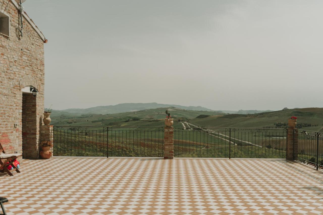 Camporeale Masseria Baglio Perciata מראה חיצוני תמונה