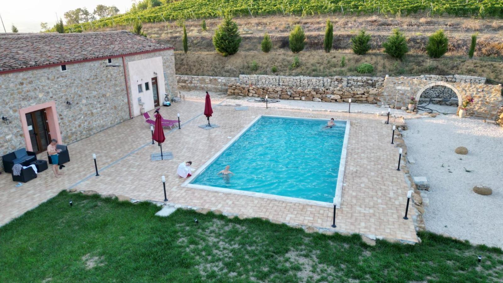Camporeale Masseria Baglio Perciata מראה חיצוני תמונה